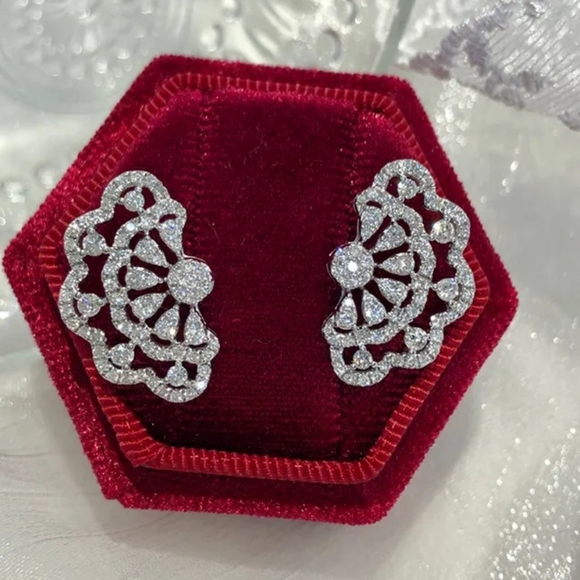 Queen Zircon silver toned earrings - Picture 3 of 5